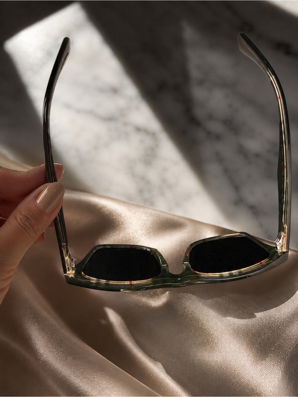 Burberry Black Rectangle Unisex Designer Sunglasses 57 Italy - Picture 10 of 17